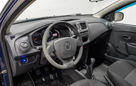 Renault Logan II, 2017 год, 870 000 рублей, 15 фотография