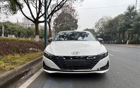 Hyundai Elantra, 2021 год, 1 525 000 рублей, 2 фотография