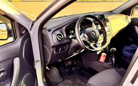 Renault Logan II, 2020 год, 900 000 рублей, 12 фотография