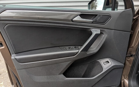 Volkswagen Tiguan II, 2019 год, 2 345 000 рублей, 19 фотография