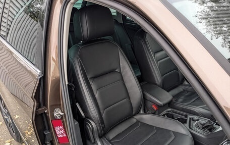 Volkswagen Tiguan II, 2019 год, 2 345 000 рублей, 24 фотография