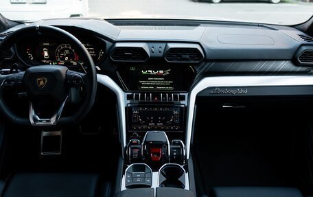 Lamborghini Urus I, 2024 год, 35 000 000 рублей, 6 фотография