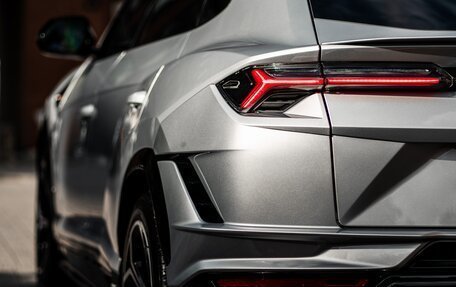 Lamborghini Urus I, 2024 год, 35 000 000 рублей, 15 фотография
