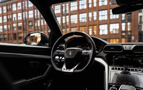 Lamborghini Urus I, 2024 год, 35 000 000 рублей, 8 фотография