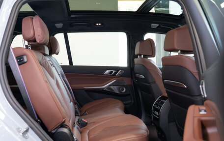 BMW X7, 2025 год, 19 000 000 рублей, 23 фотография