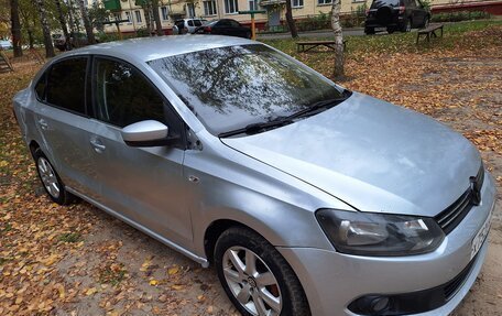 Volkswagen Polo VI (EU Market), 2011 год, 500 000 рублей, 2 фотография