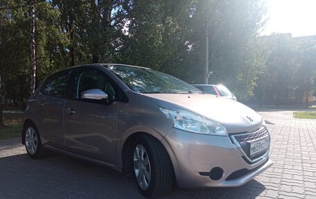 Peugeot 208 II, 2013 год, 895 000 рублей, 7 фотография