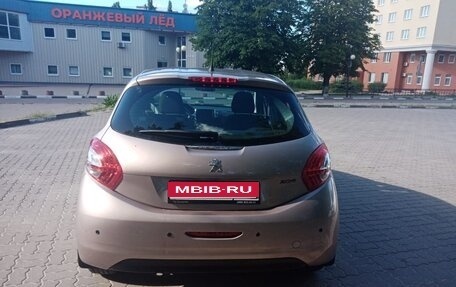 Peugeot 208 II, 2013 год, 895 000 рублей, 5 фотография