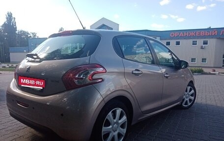 Peugeot 208 II, 2013 год, 895 000 рублей, 6 фотография