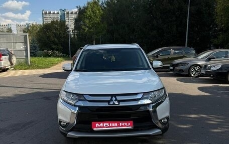 Mitsubishi Outlander III рестайлинг 3, 2018 год, 2 130 000 рублей, 1 фотография