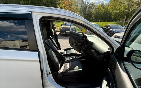 Mitsubishi Outlander III рестайлинг 3, 2018 год, 2 130 000 рублей, 5 фотография