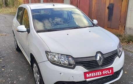Renault Sandero II рестайлинг, 2017 год, 820 000 рублей, 2 фотография