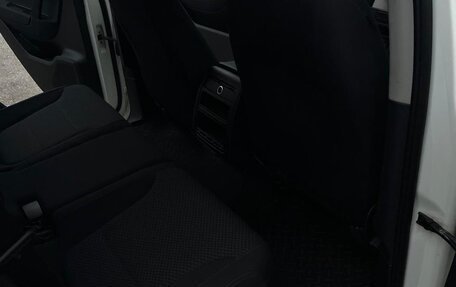 Volkswagen Touareg III, 2011 год, 1 980 000 рублей, 8 фотография