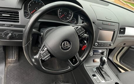Volkswagen Touareg III, 2011 год, 1 980 000 рублей, 15 фотография