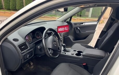 Volkswagen Touareg III, 2011 год, 1 980 000 рублей, 12 фотография