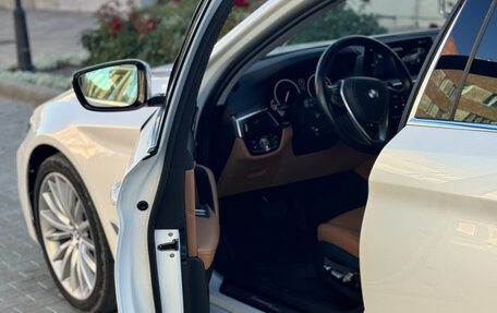 BMW 5 серия, 2019 год, 4 400 000 рублей, 3 фотография