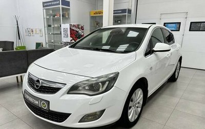Opel Astra J, 2010 год, 699 900 рублей, 1 фотография