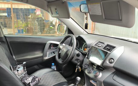 Toyota RAV4, 2011 год, 1 000 000 рублей, 5 фотография