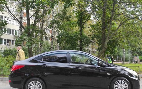 Hyundai Solaris II рестайлинг, 2011 год, 640 000 рублей, 6 фотография