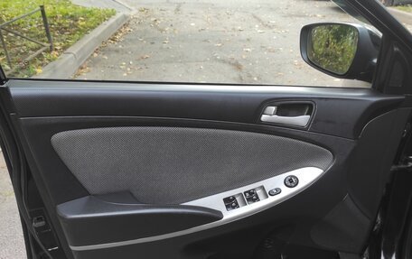 Hyundai Solaris II рестайлинг, 2011 год, 640 000 рублей, 11 фотография