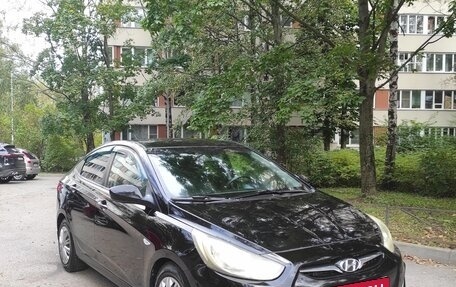 Hyundai Solaris II рестайлинг, 2011 год, 640 000 рублей, 4 фотография