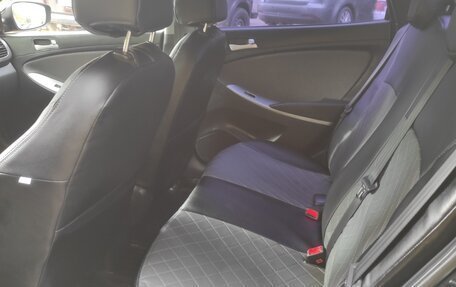 Hyundai Solaris II рестайлинг, 2011 год, 640 000 рублей, 16 фотография