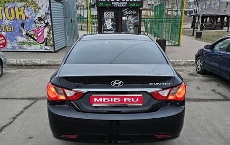 Hyundai Sonata VI, 2010 год, 950 000 рублей, 6 фотография