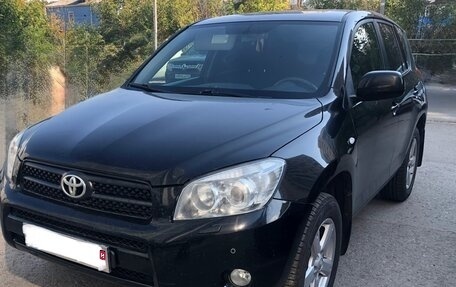 Toyota RAV4, 2006 год, 1 000 000 рублей, 2 фотография
