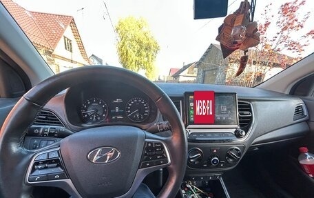 Hyundai Solaris II рестайлинг, 2022 год, 1 550 000 рублей, 3 фотография