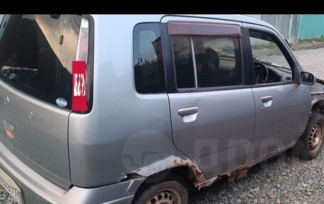 Nissan Cube II, 2000 год, 65 000 рублей, 2 фотография