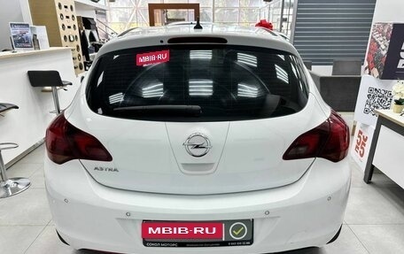 Opel Astra J, 2010 год, 699 900 рублей, 5 фотография