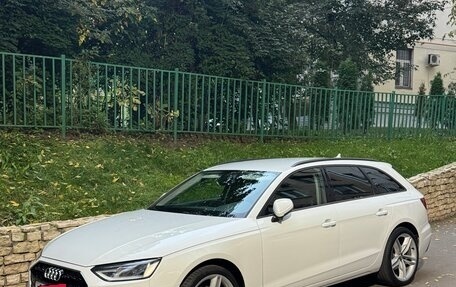Audi A4, 2019 год, 2 900 000 рублей, 1 фотография