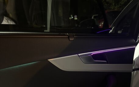 Audi A4, 2019 год, 2 900 000 рублей, 7 фотография