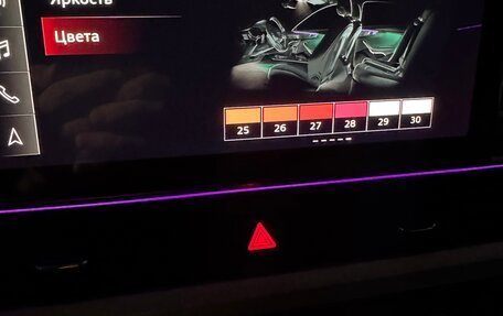 Audi A4, 2019 год, 2 900 000 рублей, 10 фотография