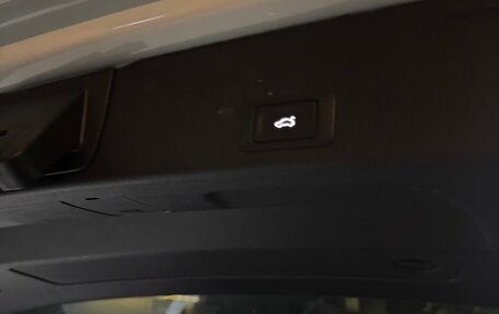 Audi A4, 2019 год, 2 900 000 рублей, 9 фотография