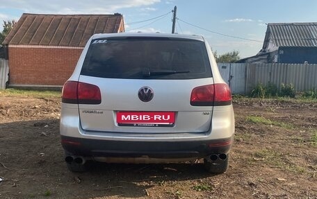 Volkswagen Touareg III, 2005 год, 730 000 рублей, 2 фотография