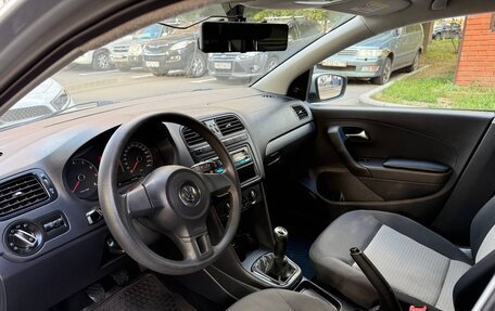 Volkswagen Polo VI (EU Market), 2011 год, 500 000 рублей, 21 фотография