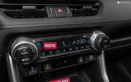 Toyota RAV4, 2025 год, 4 150 000 рублей, 19 фотография