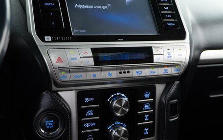 Toyota Land Cruiser Prado 150 рестайлинг 2, 2018 год, 5 998 321 рублей, 19 фотография