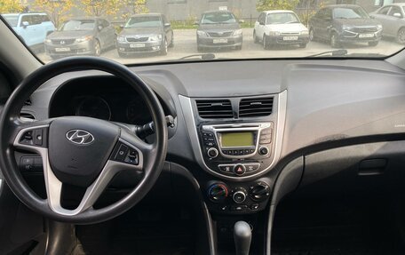 Hyundai Solaris II рестайлинг, 2014 год, 960 000 рублей, 4 фотография