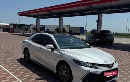 Toyota Camry, 2023 год, 3 950 000 рублей, 3 фотография