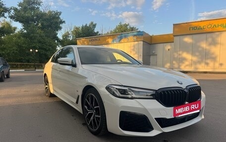BMW 5 серия, 2020 год, 5 540 000 рублей, 2 фотография