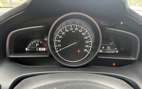 Mazda 3, 2017 год, 2 100 000 рублей, 9 фотография
