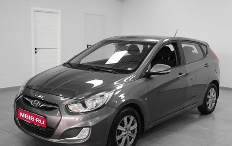 Hyundai Solaris II рестайлинг, 2012 год, 848 000 рублей, 1 фотография