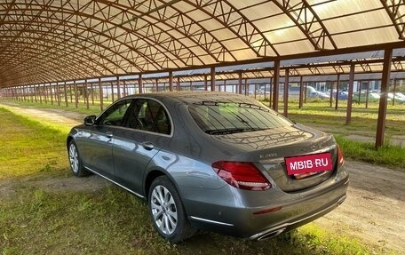 Mercedes-Benz E-Класс, 2019 год, 3 470 000 рублей, 4 фотография