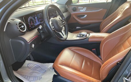 Mercedes-Benz E-Класс, 2019 год, 3 470 000 рублей, 10 фотография
