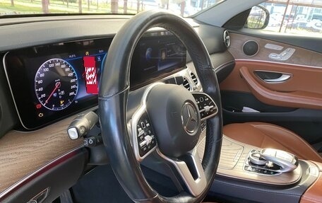 Mercedes-Benz E-Класс, 2019 год, 3 470 000 рублей, 9 фотография