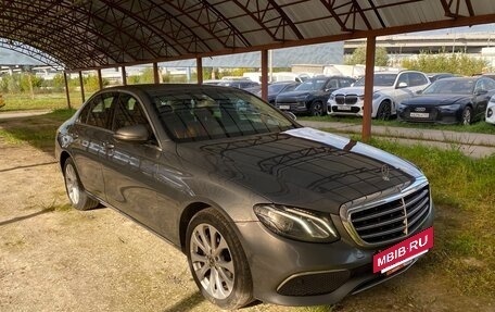 Mercedes-Benz E-Класс, 2019 год, 3 470 000 рублей, 2 фотография