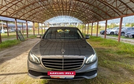 Mercedes-Benz E-Класс, 2019 год, 3 470 000 рублей, 6 фотография