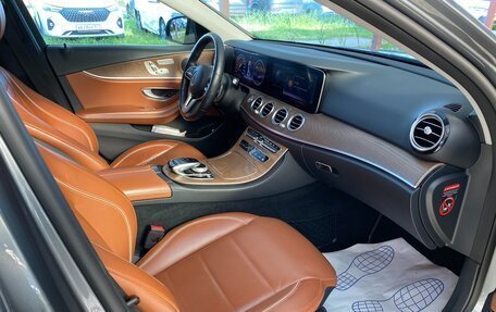 Mercedes-Benz E-Класс, 2019 год, 3 470 000 рублей, 14 фотография
